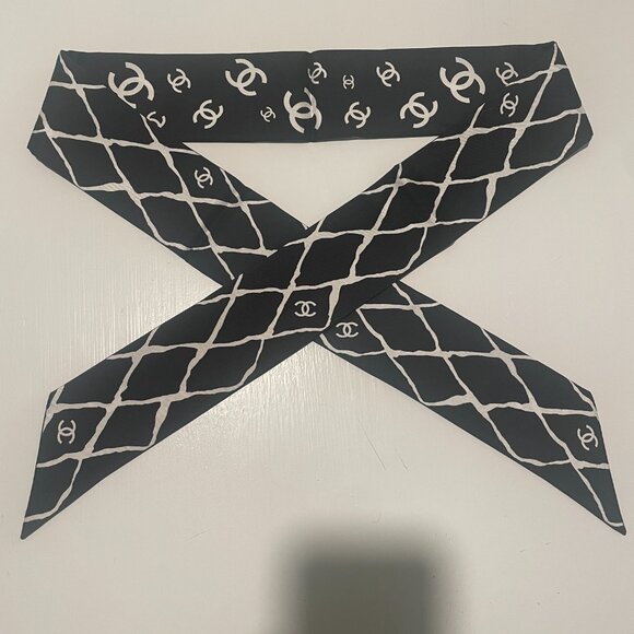 CHANEL Logo CC Silk Twill Slim Bandeau Scarf Stole Twilly - Black & White - Picture 3 of 5